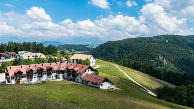 Assisi, Italy destination slide