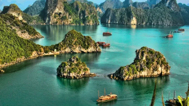 Halong Bay, Vietnam destination slide