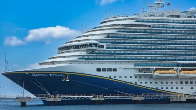 4nt Disney Orlando Stay & 7nt Bahamas, Mexico & Ocean Cay Cruise